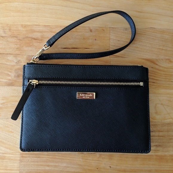 kate spade Handbags - Kate Spade Clutch!